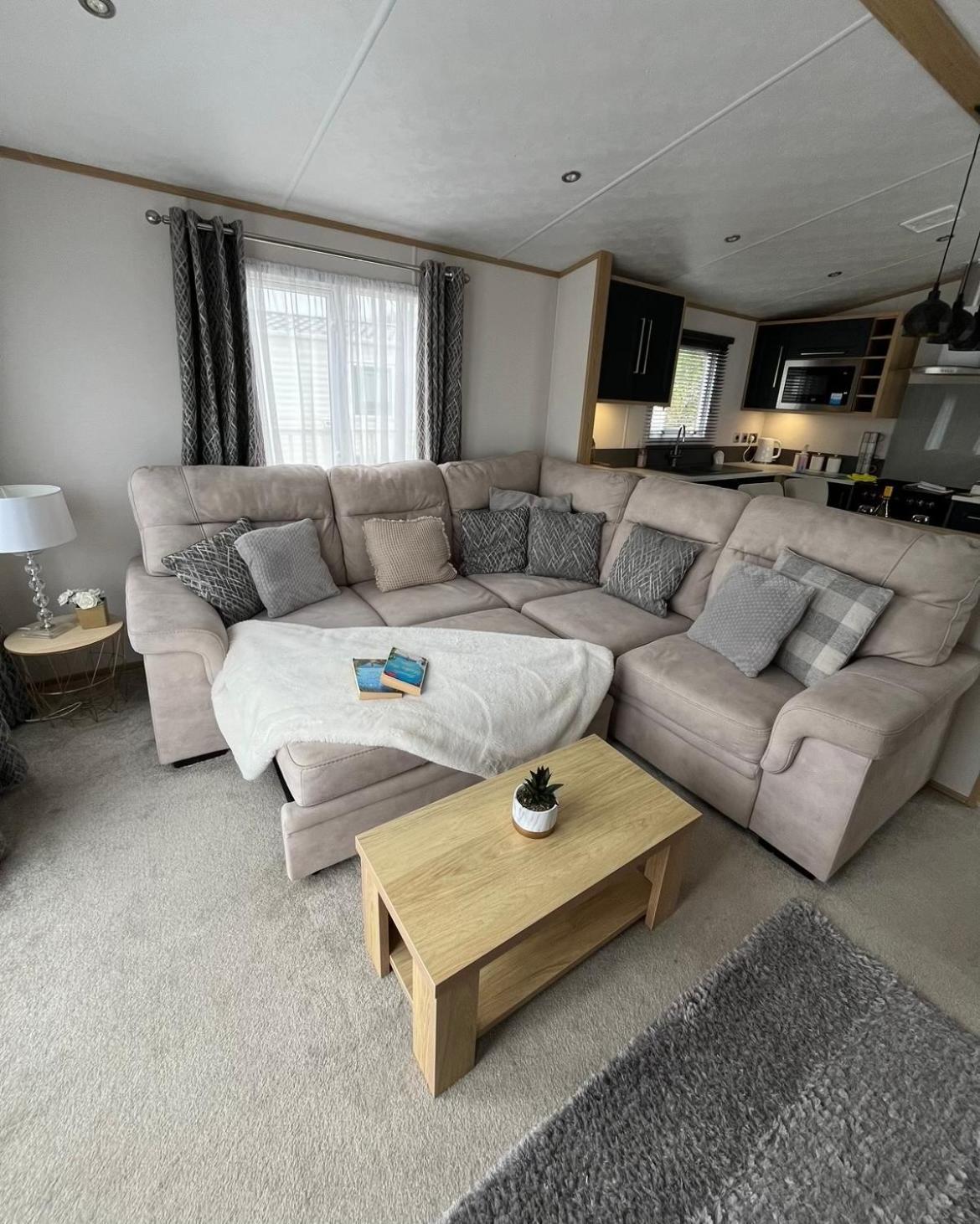 The Luxe Lodge, Skipsea Sands Bridlington Ulrome Bagian luar foto